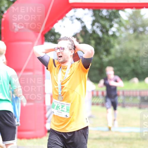 21.06.2026 - 29. Vierlanden-Triathlon Andreas Tolksdorf http://msf.ph/oto/9893286 21.06.2026 14:04:00 Ziel 274, 1078, 274, 1078 meine-sportfotos.de