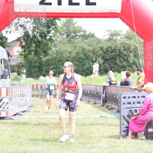 21.06.2026 - 29. Vierlanden-Triathlon Andreas Tolksdorf http://msf.ph/oto/9893308 21.06.2026 14:04:14 Ziel 274, 874, 274, 874 meine-sportfotos.de