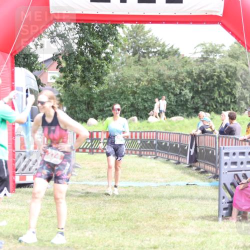 21.06.2026 - 29. Vierlanden-Triathlon Andreas Tolksdorf http://msf.ph/oto/9893313 21.06.2026 14:04:16 Ziel 274, 874, 274, 874 meine-sportfotos.de