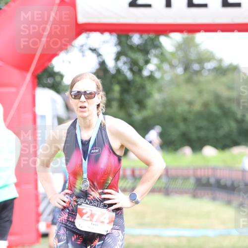 21.06.2026 - 29. Vierlanden-Triathlon Andreas Tolksdorf http://msf.ph/oto/9893330 21.06.2026 14:04:24 Ziel  meine-sportfotos.de