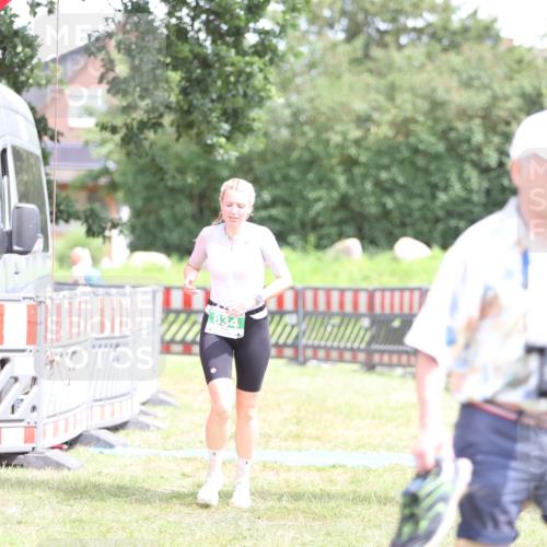 21.06.2026 - 29. Vierlanden-Triathlon Andreas Tolksdorf http://msf.ph/oto/9893350 21.06.2026 14:05:12 Ziel 834, 1030, 834, 1030 meine-sportfotos.de