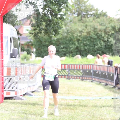 21.06.2026 - 29. Vierlanden-Triathlon Andreas Tolksdorf http://msf.ph/oto/9893353 21.06.2026 14:05:13 Ziel 834, 1030, 834, 1030 meine-sportfotos.de