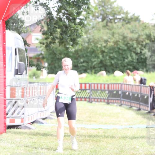 21.06.2026 - 29. Vierlanden-Triathlon Andreas Tolksdorf http://msf.ph/oto/9893355 21.06.2026 14:05:13 Ziel 834, 1030, 834, 1030 meine-sportfotos.de