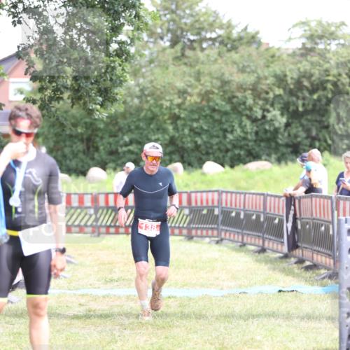 21.06.2026 - 29. Vierlanden-Triathlon Andreas Tolksdorf http://msf.ph/oto/9893360 21.06.2026 14:05:26 Ziel 138, 1030, 138, 1030 meine-sportfotos.de