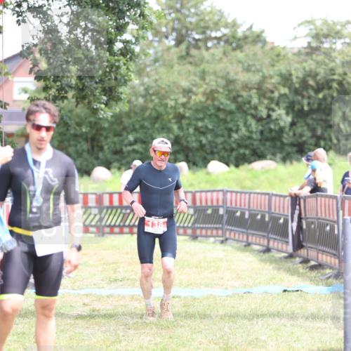 21.06.2026 - 29. Vierlanden-Triathlon Andreas Tolksdorf http://msf.ph/oto/9893362 21.06.2026 14:05:26 Ziel 138, 1030, 138, 1030 meine-sportfotos.de