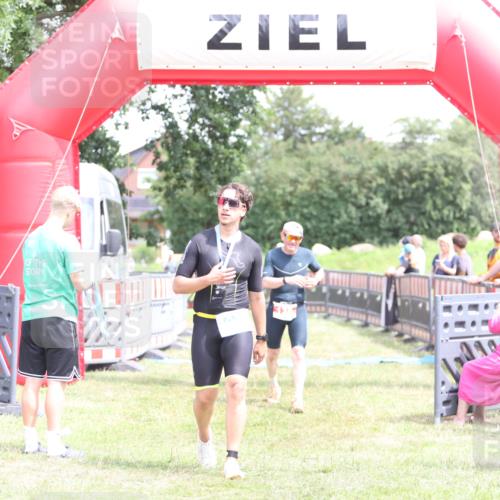 21.06.2026 - 29. Vierlanden-Triathlon Andreas Tolksdorf http://msf.ph/oto/9893366 21.06.2026 14:05:27 Ziel 138, 1038, 138, 1038 meine-sportfotos.de