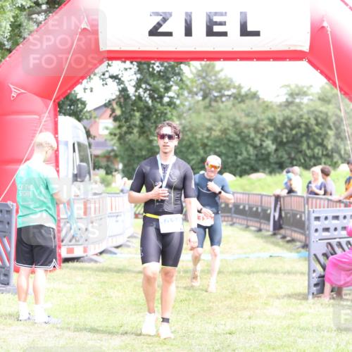 21.06.2026 - 29. Vierlanden-Triathlon Andreas Tolksdorf http://msf.ph/oto/9893369 21.06.2026 14:05:28 Ziel 138, 1038, 138, 1038 meine-sportfotos.de