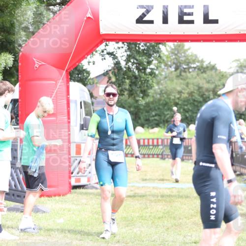 21.06.2026 - 29. Vierlanden-Triathlon Andreas Tolksdorf http://msf.ph/oto/9893372 21.06.2026 14:05:43 Ziel 866, 1038, 866, 1038 meine-sportfotos.de