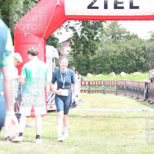 21.06.2026 - 29. Vierlanden-Triathlon Andreas Tolksdorf http://msf.ph/oto/9893385 21.06.2026 14:05:50 Ziel  meine-sportfotos.de