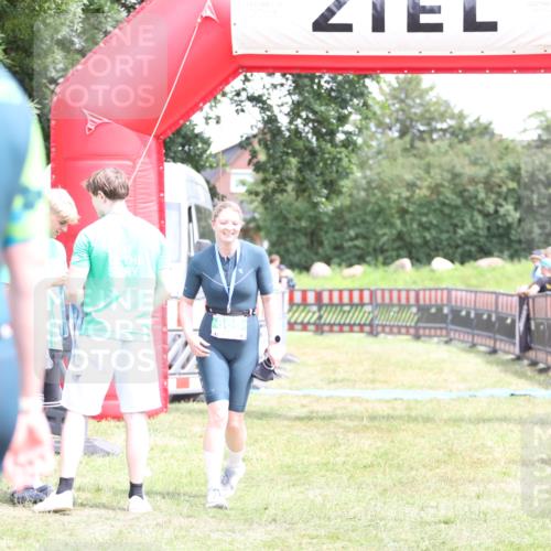 21.06.2026 - 29. Vierlanden-Triathlon Andreas Tolksdorf http://msf.ph/oto/9893387 21.06.2026 14:05:50 Ziel  meine-sportfotos.de