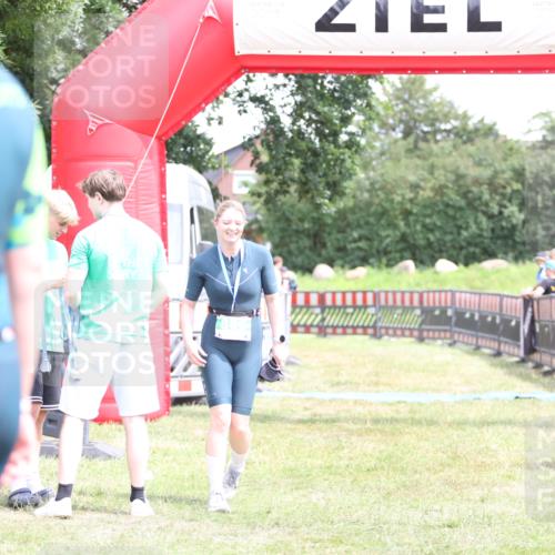 21.06.2026 - 29. Vierlanden-Triathlon Andreas Tolksdorf http://msf.ph/oto/9893388 21.06.2026 14:05:50 Ziel  meine-sportfotos.de