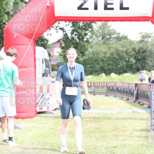 21.06.2026 - 29. Vierlanden-Triathlon Andreas Tolksdorf http://msf.ph/oto/9893394 21.06.2026 14:05:51 Ziel  meine-sportfotos.de