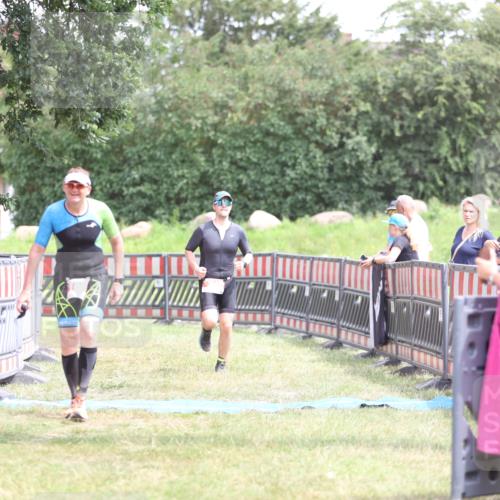 21.06.2026 - 29. Vierlanden-Triathlon Andreas Tolksdorf http://msf.ph/oto/9893426 21.06.2026 14:06:53 Ziel 71, 180, 1057, 71, 180, 1057 meine-sportfotos.de
