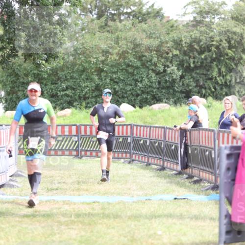21.06.2026 - 29. Vierlanden-Triathlon Andreas Tolksdorf http://msf.ph/oto/9893427 21.06.2026 14:06:53 Ziel 71, 180, 1057, 71, 180, 1057 meine-sportfotos.de