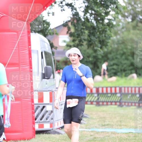 21.06.2026 - 29. Vierlanden-Triathlon Andreas Tolksdorf http://msf.ph/oto/9893457 21.06.2026 14:09:04 Ziel 22, 1126, 22, 1126 meine-sportfotos.de