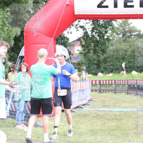 21.06.2026 - 29. Vierlanden-Triathlon Andreas Tolksdorf http://msf.ph/oto/9893462 21.06.2026 14:09:05 Ziel 22, 1126, 22, 1126 meine-sportfotos.de