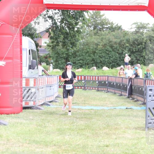 21.06.2026 - 29. Vierlanden-Triathlon Andreas Tolksdorf http://msf.ph/oto/9893465 21.06.2026 14:09:15 Ziel 243, 1126, 243, 1126 meine-sportfotos.de