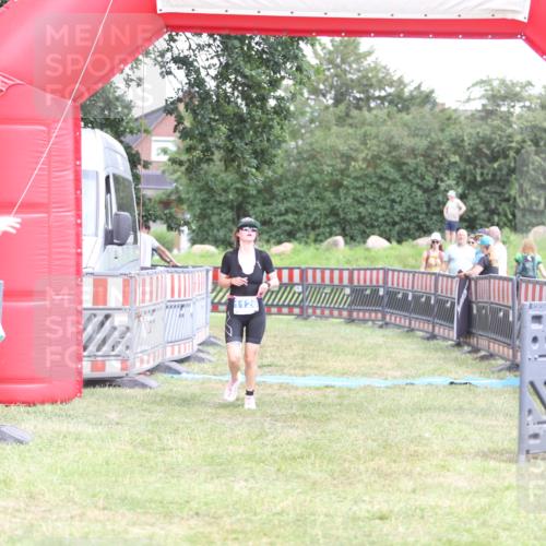 21.06.2026 - 29. Vierlanden-Triathlon Andreas Tolksdorf http://msf.ph/oto/9893466 21.06.2026 14:09:15 Ziel 243, 1126, 243, 1126 meine-sportfotos.de