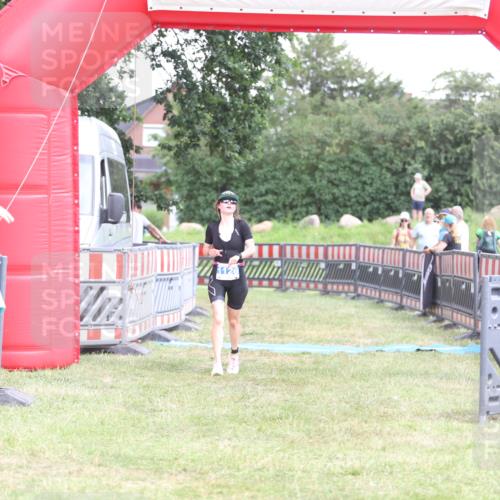 21.06.2026 - 29. Vierlanden-Triathlon Andreas Tolksdorf http://msf.ph/oto/9893467 21.06.2026 14:09:15 Ziel 243, 1126, 243, 1126 meine-sportfotos.de