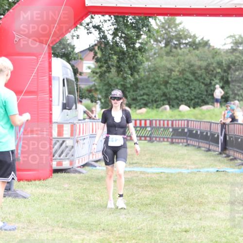 21.06.2026 - 29. Vierlanden-Triathlon Andreas Tolksdorf http://msf.ph/oto/9893472 21.06.2026 14:09:17 Ziel 243, 1126, 243, 1126 meine-sportfotos.de