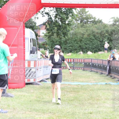 21.06.2026 - 29. Vierlanden-Triathlon Andreas Tolksdorf http://msf.ph/oto/9893476 21.06.2026 14:09:17 Ziel 243, 1126, 243, 1126 meine-sportfotos.de