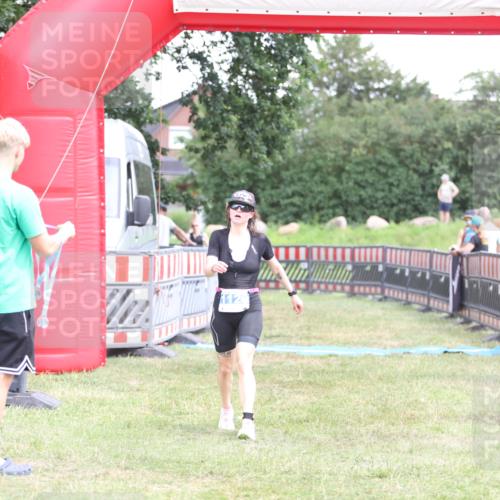 21.06.2026 - 29. Vierlanden-Triathlon Andreas Tolksdorf http://msf.ph/oto/9893477 21.06.2026 14:09:17 Ziel 243, 1126, 243, 1126 meine-sportfotos.de
