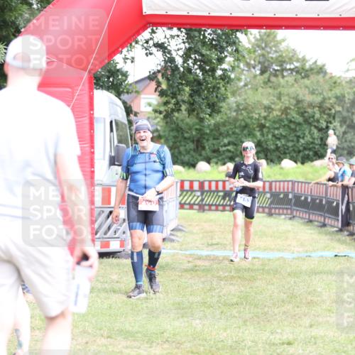 21.06.2026 - 29. Vierlanden-Triathlon Andreas Tolksdorf http://msf.ph/oto/9893486 21.06.2026 14:11:29 Ziel 200, 1153, 200, 1153 meine-sportfotos.de