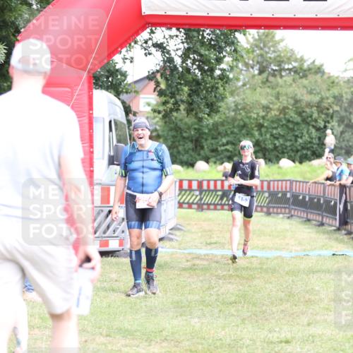 21.06.2026 - 29. Vierlanden-Triathlon Andreas Tolksdorf http://msf.ph/oto/9893487 21.06.2026 14:11:29 Ziel 200, 1153, 200, 1153 meine-sportfotos.de