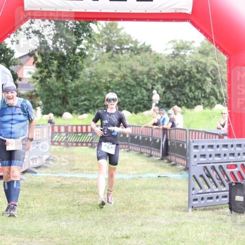 21.06.2026 - 29. Vierlanden-Triathlon Andreas Tolksdorf http://msf.ph/oto/9893496 21.06.2026 14:11:30 Ziel 200, 1153, 200, 1153 meine-sportfotos.de