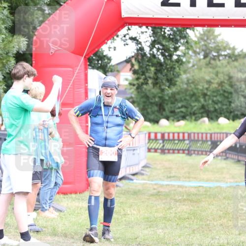 21.06.2026 - 29. Vierlanden-Triathlon Andreas Tolksdorf http://msf.ph/oto/9893503 21.06.2026 14:11:33 Ziel 1153, 1153 meine-sportfotos.de