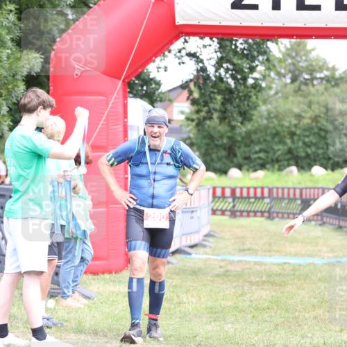 21.06.2026 - 29. Vierlanden-Triathlon Andreas Tolksdorf http://msf.ph/oto/9893504 21.06.2026 14:11:33 Ziel 1153, 1153 meine-sportfotos.de