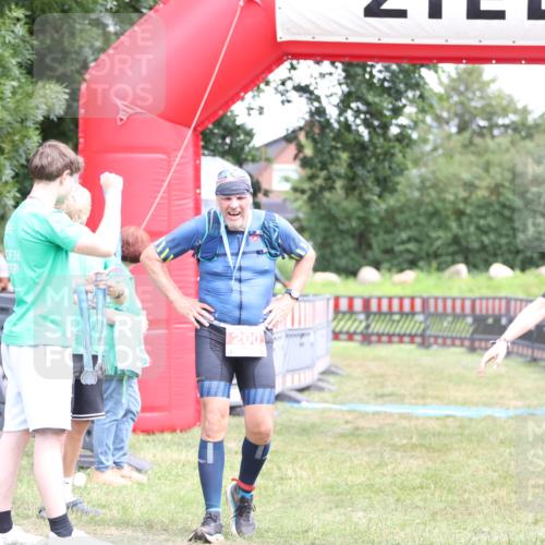 21.06.2026 - 29. Vierlanden-Triathlon Andreas Tolksdorf http://msf.ph/oto/9893509 21.06.2026 14:11:33 Ziel 1153, 1153 meine-sportfotos.de