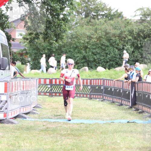 21.06.2026 - 29. Vierlanden-Triathlon Andreas Tolksdorf http://msf.ph/oto/9893514 21.06.2026 14:11:53 Ziel 1116, 1121, 1116, 1121 meine-sportfotos.de