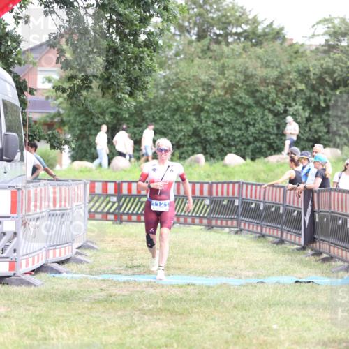 21.06.2026 - 29. Vierlanden-Triathlon Andreas Tolksdorf http://msf.ph/oto/9893515 21.06.2026 14:11:53 Ziel 1116, 1121, 1116, 1121 meine-sportfotos.de