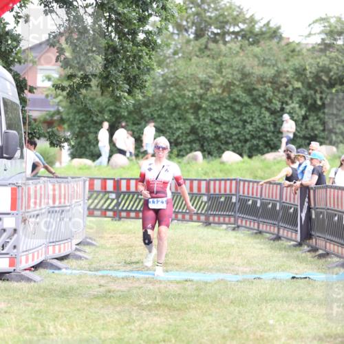 21.06.2026 - 29. Vierlanden-Triathlon Andreas Tolksdorf http://msf.ph/oto/9893517 21.06.2026 14:11:53 Ziel 1116, 1121, 1116, 1121 meine-sportfotos.de