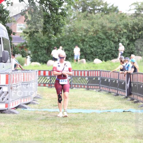 21.06.2026 - 29. Vierlanden-Triathlon Andreas Tolksdorf http://msf.ph/oto/9893523 21.06.2026 14:11:55 Ziel 48, 1116, 1121, 48, 1116, 1121 meine-sportfotos.de