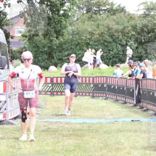 21.06.2026 - 29. Vierlanden-Triathlon Andreas Tolksdorf http://msf.ph/oto/9893530 21.06.2026 14:11:59 Ziel 48, 1116, 1121, 48, 1116, 1121 meine-sportfotos.de
