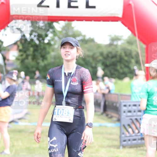 21.06.2026 - 29. Vierlanden-Triathlon Andreas Tolksdorf http://msf.ph/oto/9893564 21.06.2026 14:12:37 Ziel 1127, 1127 meine-sportfotos.de
