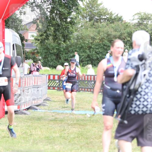 21.06.2026 - 29. Vierlanden-Triathlon Andreas Tolksdorf http://msf.ph/oto/9893570 21.06.2026 14:12:46 Ziel 233, 1127, 1134, 1146, 233, 1127, 1134, 1146 meine-sportfotos.de