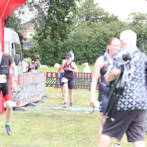 21.06.2026 - 29. Vierlanden-Triathlon Andreas Tolksdorf http://msf.ph/oto/9893572 21.06.2026 14:12:46 Ziel 233, 1127, 1134, 1146, 233, 1127, 1134, 1146 meine-sportfotos.de