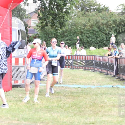 21.06.2026 - 29. Vierlanden-Triathlon Andreas Tolksdorf http://msf.ph/oto/9893579 21.06.2026 14:12:53 Ziel 233, 1134, 1146, 233, 1134, 1146 meine-sportfotos.de