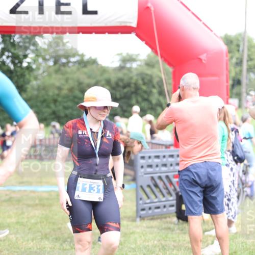 21.06.2026 - 29. Vierlanden-Triathlon Andreas Tolksdorf http://msf.ph/oto/9893606 21.06.2026 14:13:27 Ziel 771, 829, 1128, 771, 829, 1128 meine-sportfotos.de