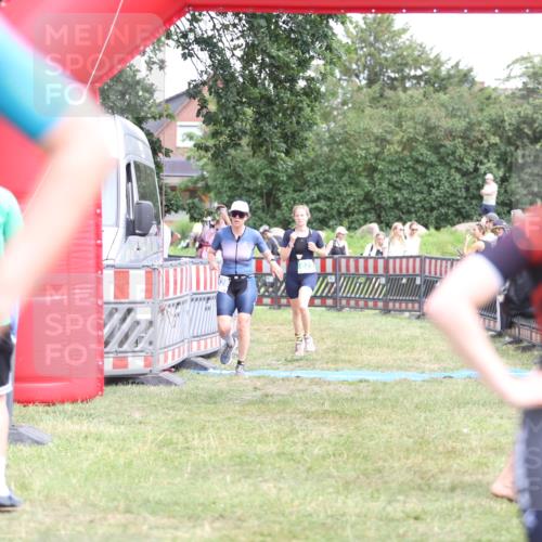 21.06.2026 - 29. Vierlanden-Triathlon Andreas Tolksdorf http://msf.ph/oto/9893608 21.06.2026 14:13:30 Ziel 771, 829, 1128, 771, 829, 1128 meine-sportfotos.de