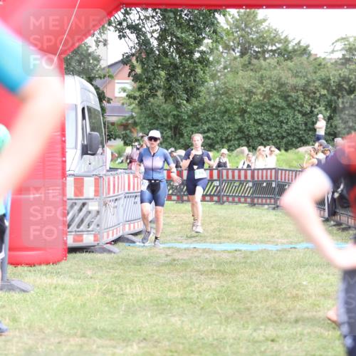 21.06.2026 - 29. Vierlanden-Triathlon Andreas Tolksdorf http://msf.ph/oto/9893609 21.06.2026 14:13:30 Ziel 771, 829, 1128, 771, 829, 1128 meine-sportfotos.de