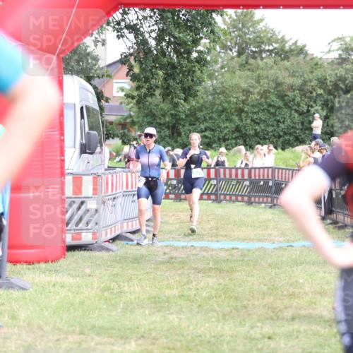 21.06.2026 - 29. Vierlanden-Triathlon Andreas Tolksdorf http://msf.ph/oto/9893610 21.06.2026 14:13:30 Ziel 771, 829, 1128, 771, 829, 1128 meine-sportfotos.de