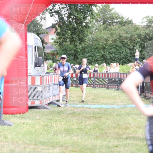 21.06.2026 - 29. Vierlanden-Triathlon Andreas Tolksdorf http://msf.ph/oto/9893611 21.06.2026 14:13:30 Ziel 771, 829, 1128, 771, 829, 1128 meine-sportfotos.de