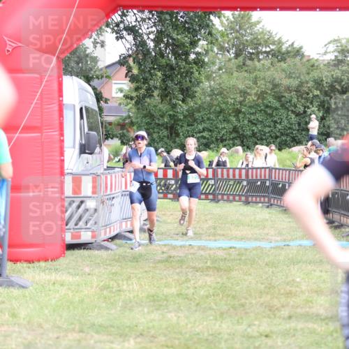 21.06.2026 - 29. Vierlanden-Triathlon Andreas Tolksdorf http://msf.ph/oto/9893614 21.06.2026 14:13:30 Ziel 771, 829, 1128, 771, 829, 1128 meine-sportfotos.de