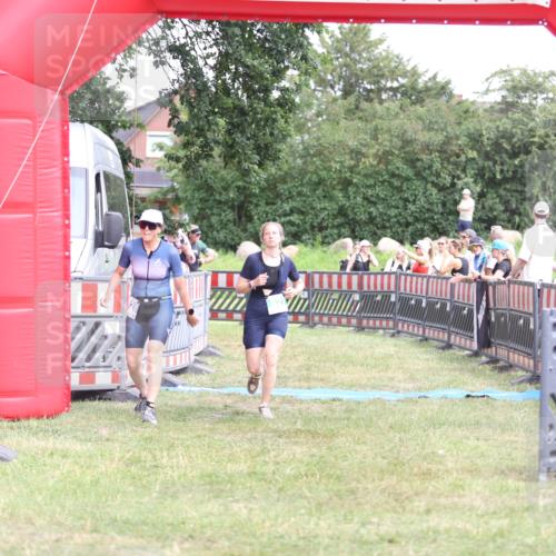 21.06.2026 - 29. Vierlanden-Triathlon Andreas Tolksdorf http://msf.ph/oto/9893623 21.06.2026 14:13:32 Ziel 771, 829, 1128, 771, 829, 1128 meine-sportfotos.de
