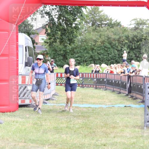 21.06.2026 - 29. Vierlanden-Triathlon Andreas Tolksdorf http://msf.ph/oto/9893624 21.06.2026 14:13:32 Ziel 771, 829, 1128, 771, 829, 1128 meine-sportfotos.de