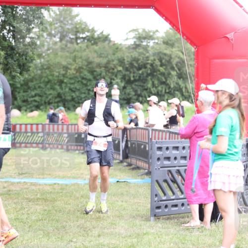 21.06.2026 - 29. Vierlanden-Triathlon Andreas Tolksdorf http://msf.ph/oto/9893627 21.06.2026 14:13:57 Ziel 74, 1112, 1139, 74, 1112, 1139 meine-sportfotos.de